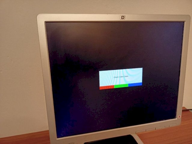 HP COMPAQ LA1951G