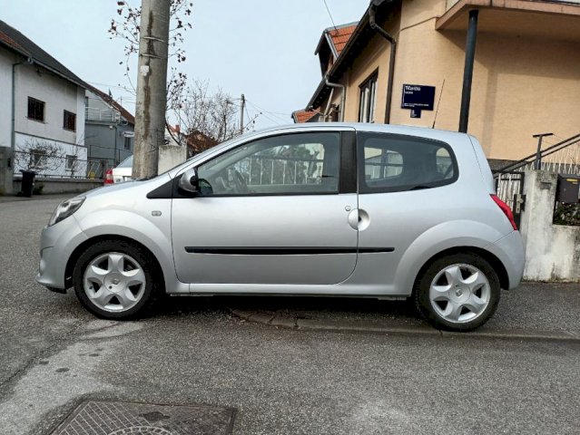 AKCIJA 25 000 KN.OVAJ TJEDAN. RENAULT TWINGO 2008
