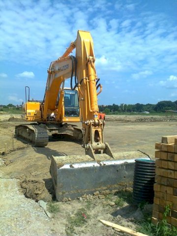 BAGER GUSJENIČAR HYUNDAI R250NLC-7