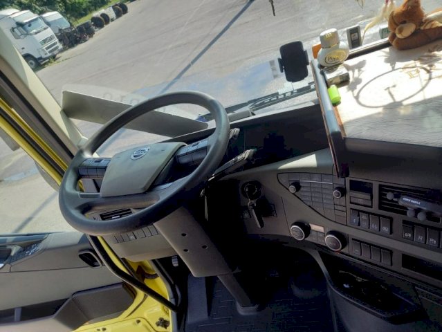 VOLVO FH4 2015g. TOP ODLIČNO STANJE FULL OPREMA