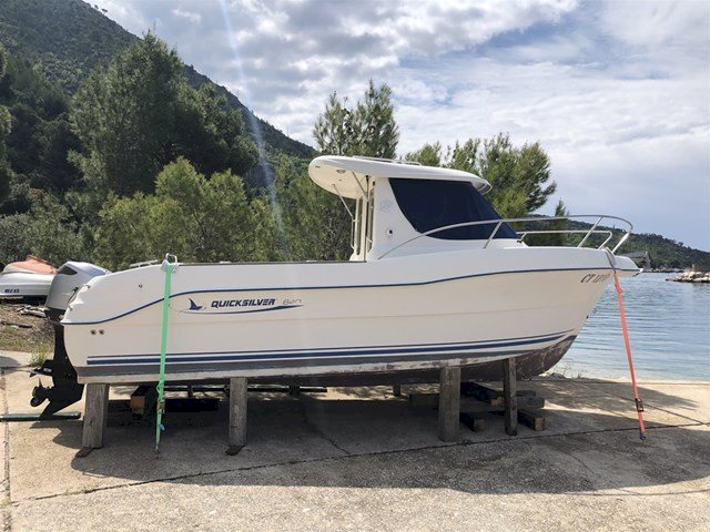 QUICKSILVER PILOTEHOUSE 640