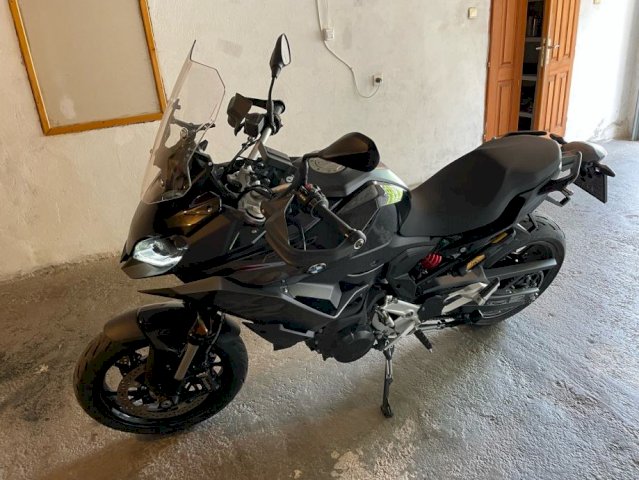 BMW F900xr 900 cm3, 2022 god.