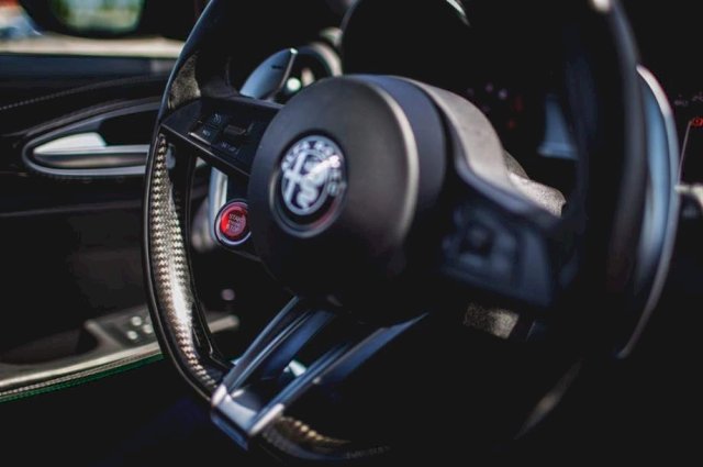 Alfa Romeo Giulia 2,9 V6 automatik