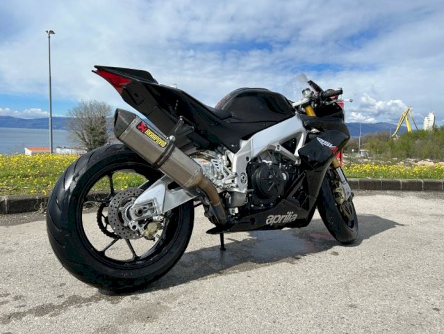 Aprilia Rsv4 APRC 999 cm3, 2012 god.