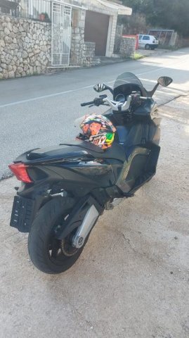 Aprilia SRV 850