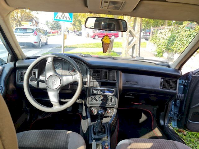 Audi 80 AUDI 80 1.8 E KLIMA, staklo struja...