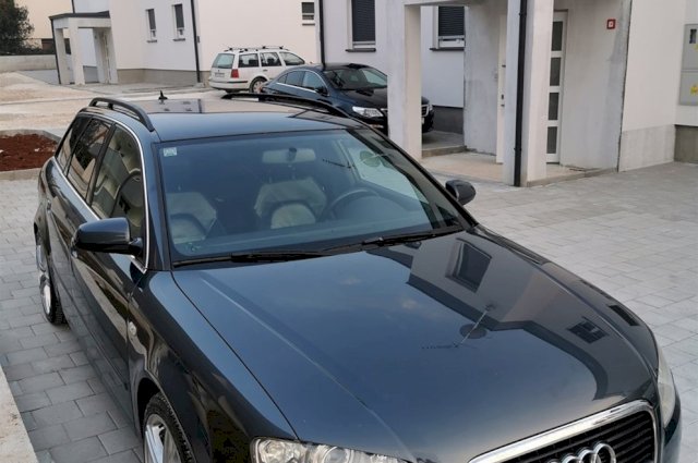 Audi A4 Avant 2.0 tdi 125kw REG GOD DANA