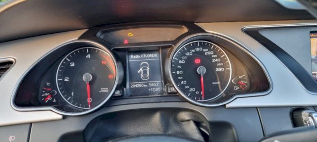 Audi A5 Cabrio 2,0 TDI s-line