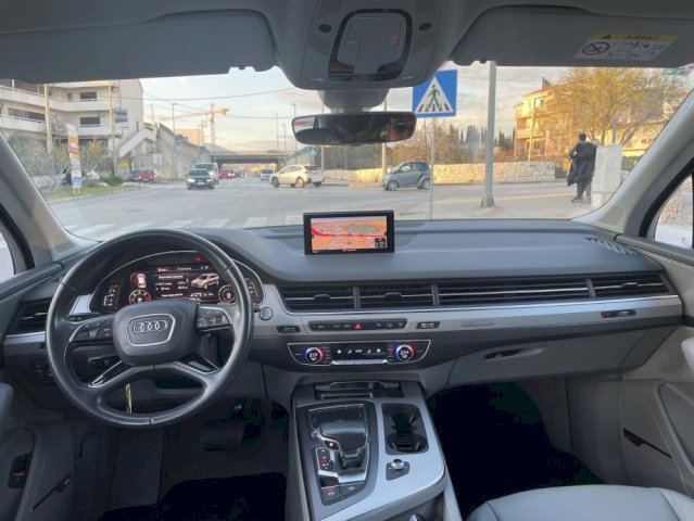 Audi Q7 3,0 TDI automatik