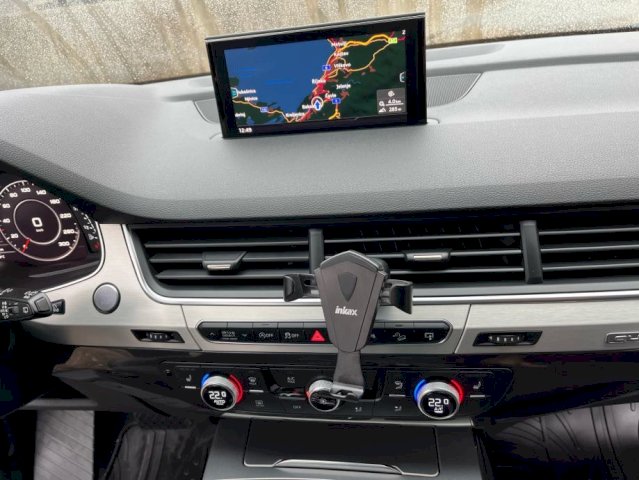Audi Q7 3,0 V6 TDI 3xS line ,60.000 km