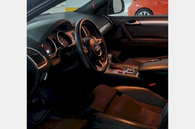 Audi Q7 Audi q7 3.0 tdi 8 brzina 2013 godište Fu