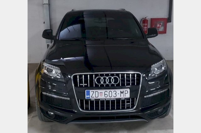 Audi Q7 Audi q7 3.0 tdi 8 brzina 2013 godište Fu