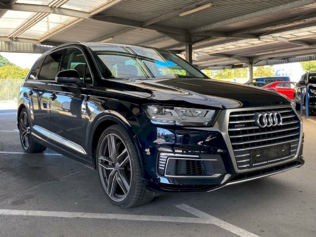 Audi Q7 E-TRON 3.0 TDI Quattro