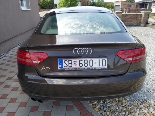 Audi a5 sportback 2.0tdi,2011g.reg.25.7.2023