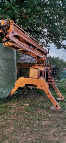 Auto košara 12 m, sa 12V pumpa za hidrauliku. IS