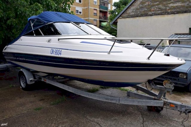 BAYLINER CAPRI 2052 TOP- Z A M J E N A !