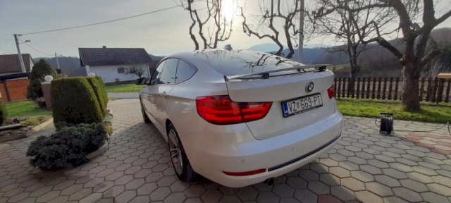 BMW 318d GT,2014g + 4 zimske gume i 4 ljetne gume
