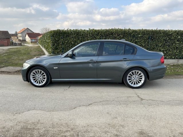 BMW 320 D LCI