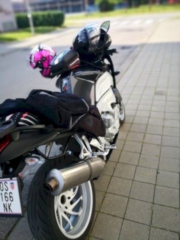 BMW K1200R (top stanje), 2008 god.