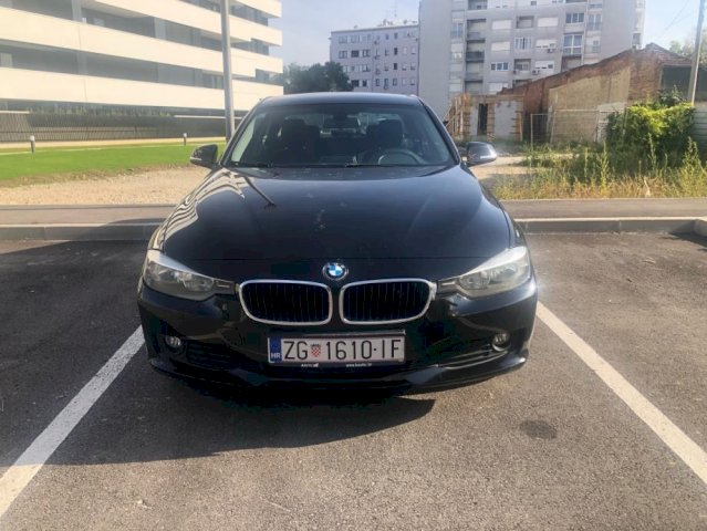 BMW SERIJA 3 u super stanju, reg 1 GOD.