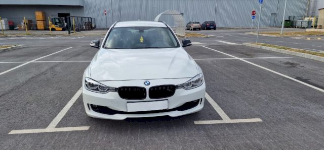BMW serija 3 318 d ful sacuvan kao nov 2014 god
