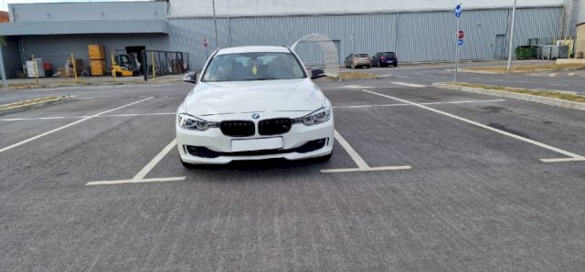 BMW serija 3 318 d ful sacuvan kao nov 2014 god