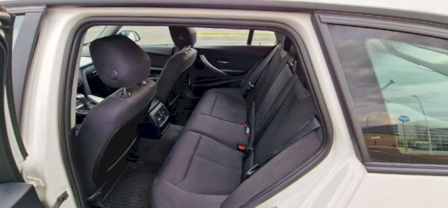 BMW serija 3 318 d ful sacuvan kao nov 2014 god