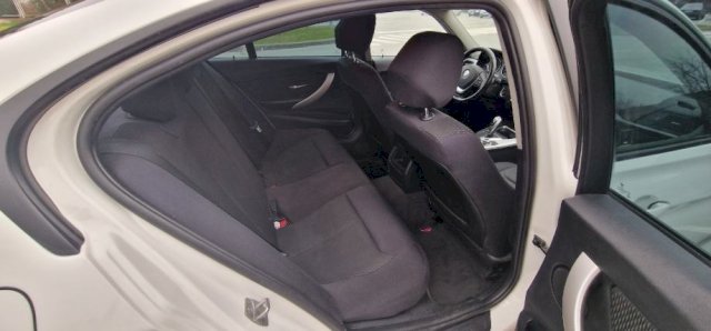 BMW serija 3 320d automatik 135 kv Reg 1 godinu