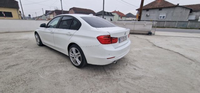 BMW serija 3 320d automatik 135 kv Reg 1 godinu