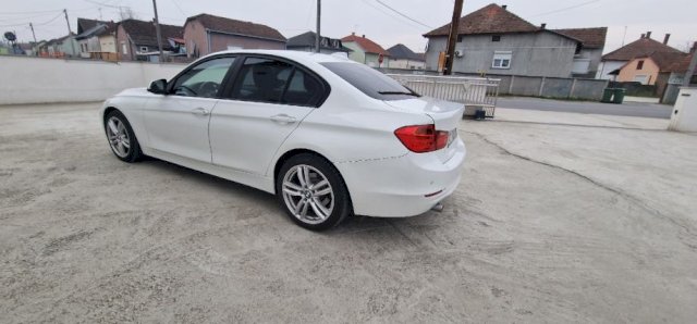 BMW serija 3 320d automatik 135 kv Reg 1 godinu