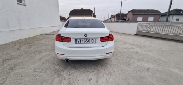 BMW serija 3 320d automatik 135 kv Reg 1 godinu