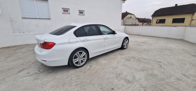 BMW serija 3 320d automatik 135 kv Reg 1 godinu