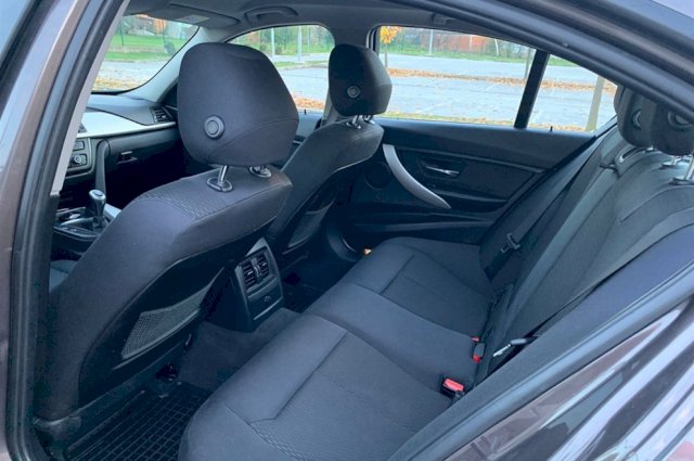 BMW serija 3 ,F30,318d