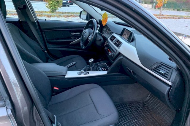BMW serija 3 ,F30,318d