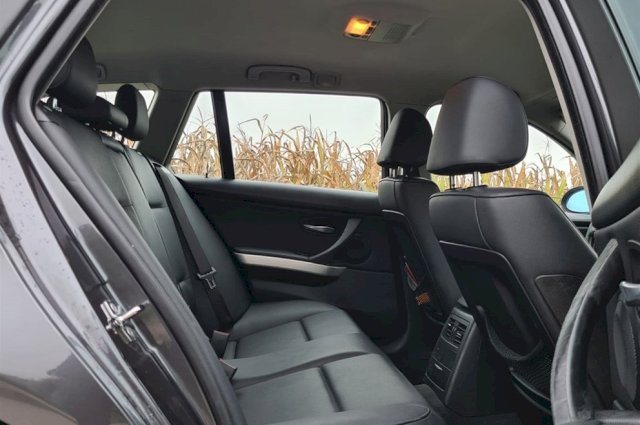 BMW serija 3 Touring 320d - reg.godinu dana/koža