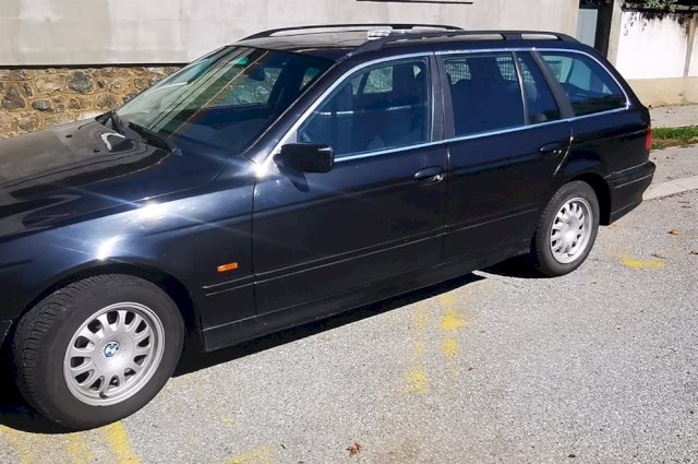 BMW serija 5 Touring 520d 2001godina