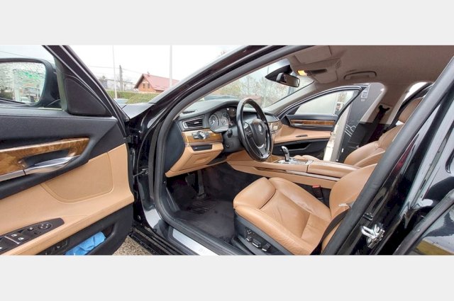 BMW serija 730d f01