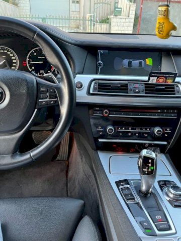 BMW serija 740d automatik Sport paket TOP STANJE