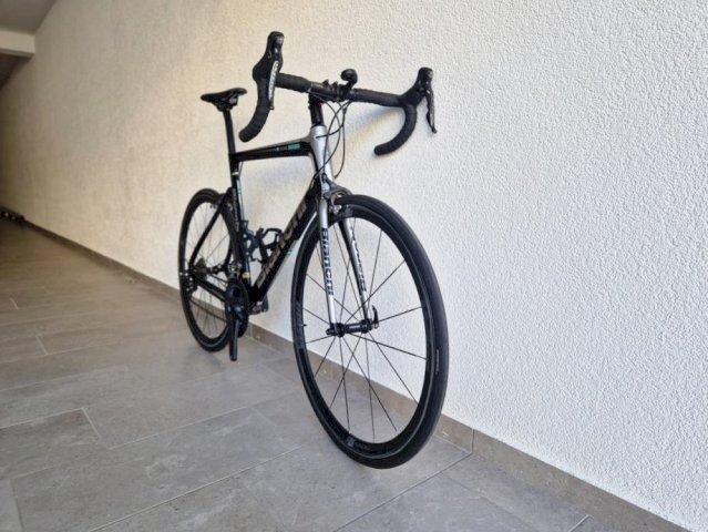 Bianchi Aria Ultegra R8000