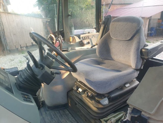 Case MX90C
