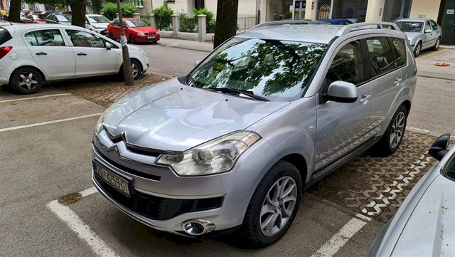 Citroën C-Crosser 2.4 s plinom, 7 siceva, reg 8/