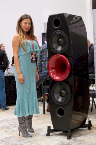 Dachorn Kron aktivni zvučnici