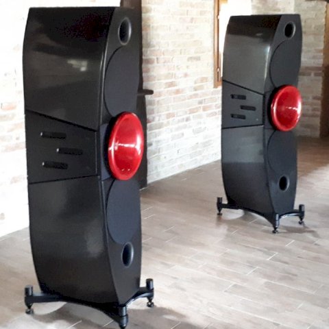 Dachorn Kron aktivni zvučnici