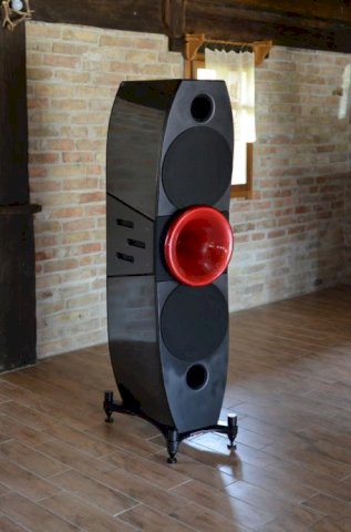 Dachorn Kron aktivni zvučnici