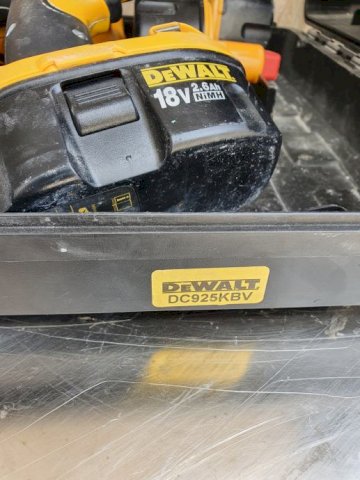 DeWalt akumulatorska bušilica