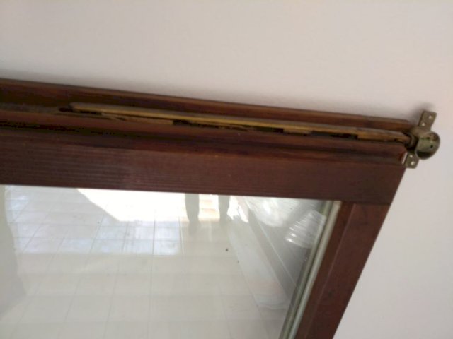 Drvena stolarija, 3 prozorska krila, 1 kup. prozo