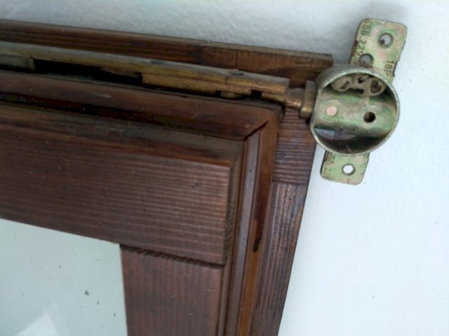 Drvena stolarija, 3 prozorska krila, 1 kup. prozo