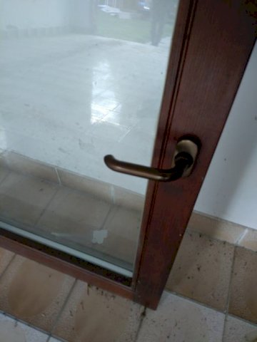 Drvena stolarija, 3 prozorska krila, 1 kup. prozo