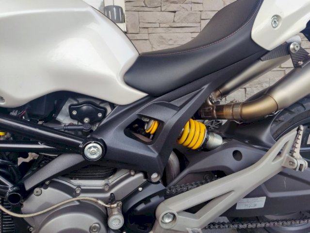 Ducati Monster 696 696 cm3, 2009 god.