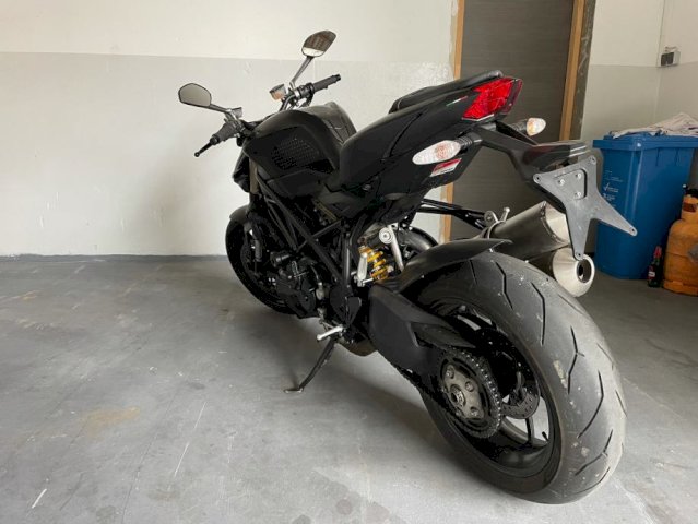 Ducati STREETFIGHTRE 848 849 cm3, 2014 god.